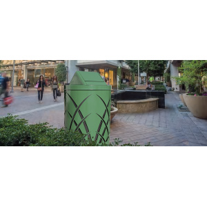 Witt Industries Sawgrass Collection Collection Swing Top Outdoor Garbage Cans in Green