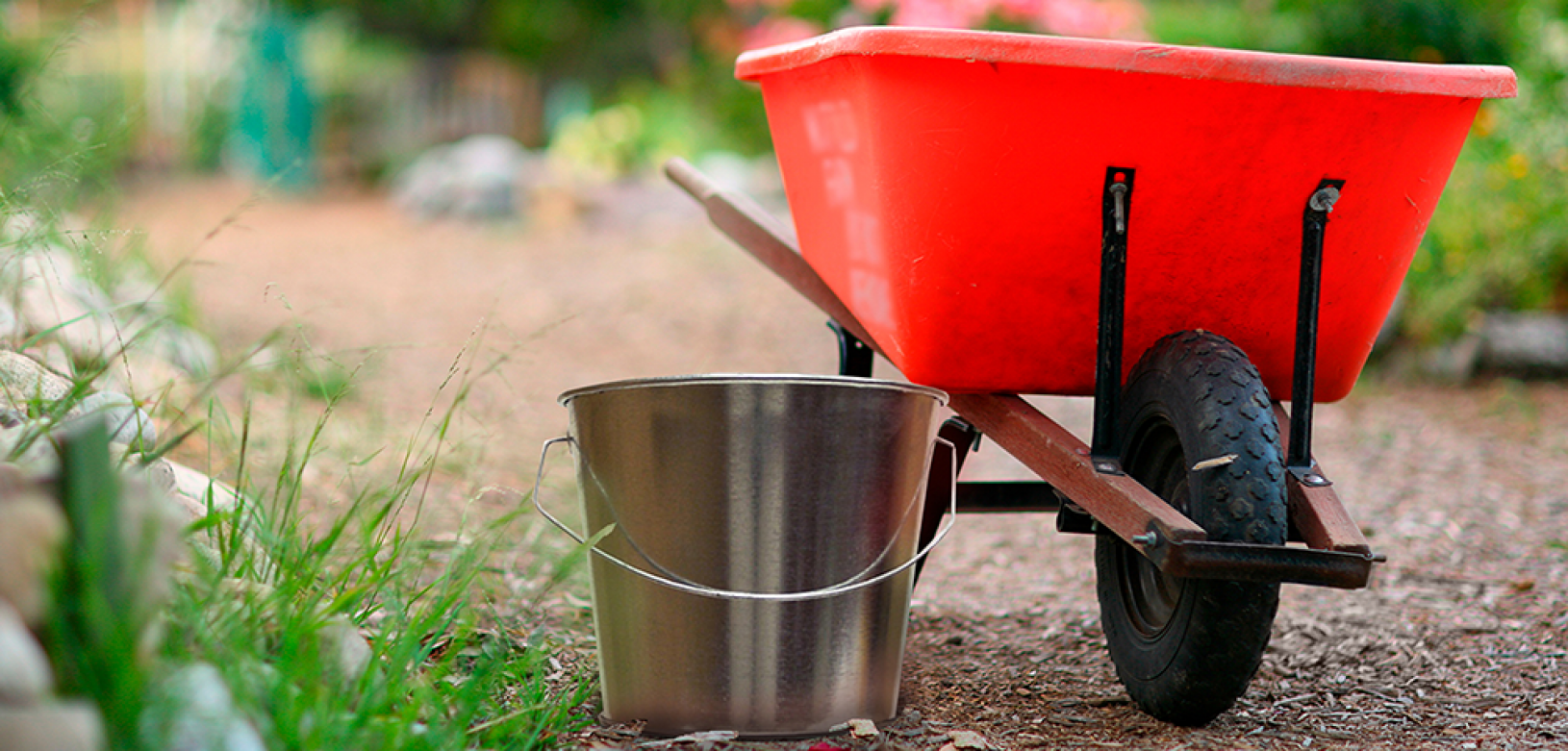 Witt Industries Pails Collection Metal Trash Cans in Galvanized Metal